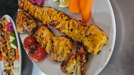 عکس باغ رستوران شهزاد