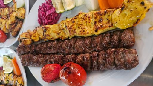 عکس باغ رستوران شهزاد