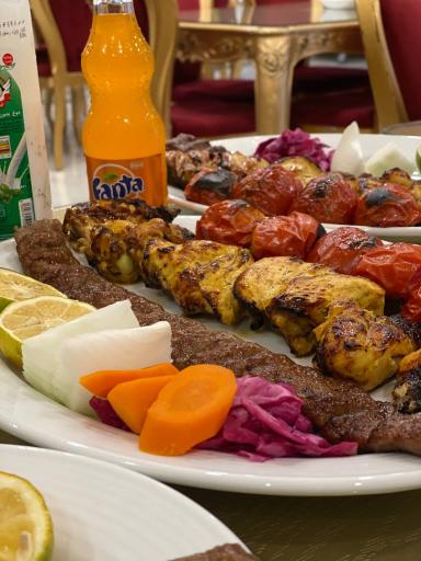 عکس باغ رستوران شهزاد