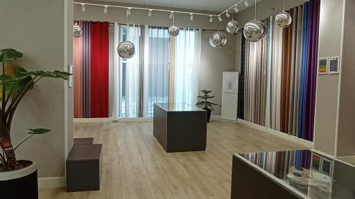 عکس پرده استور شعبه غرب