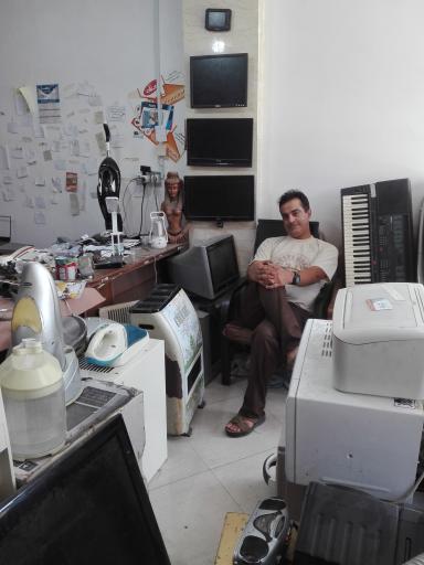 عکس تعمیرات لوازم خانگی عطیه