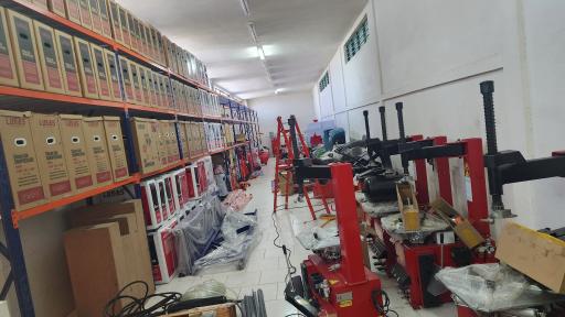 ابزار فروشی نوین صنعت 