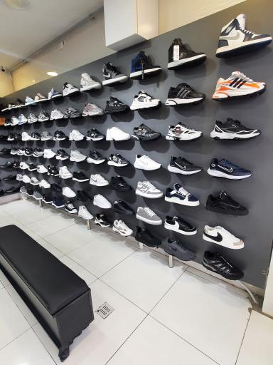 کفش کتونی میلانو