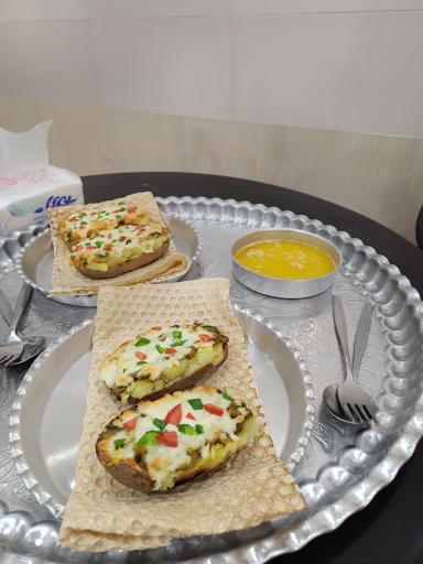 عکس رستوران و کباب ماهی خیل لاله