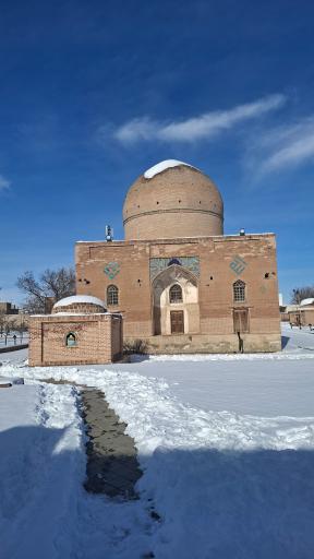 عکس مقبره شیخ امین الدین جبرائیل (بقعه کلخوران)