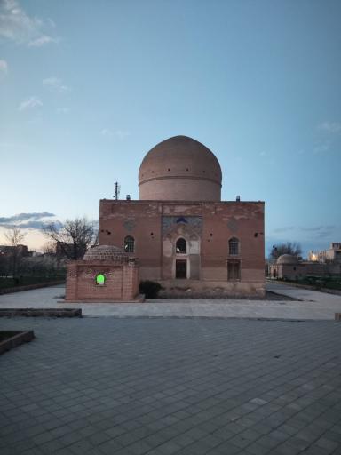 عکس مقبره شیخ امین الدین جبرائیل (بقعه کلخوران)
