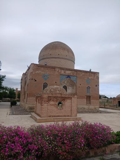 عکس مقبره شیخ امین الدین جبرائیل (بقعه کلخوران)