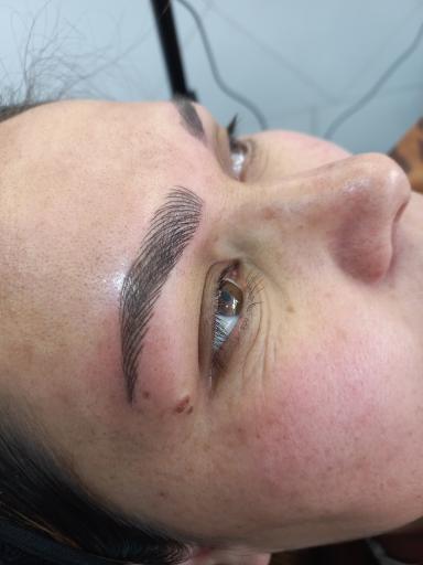 عکس سالن تخصصی آرایش دائم تاجدینی 