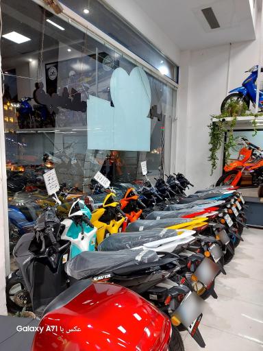 عکس فروشگاه بنلی موتورقزوین  (سید جلال عرب)