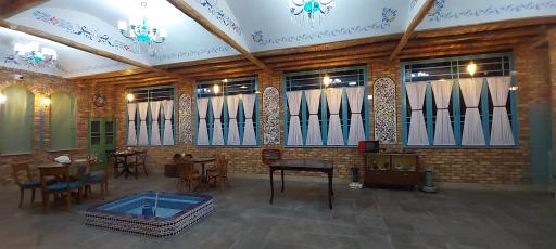 عکس رستوران صداقت