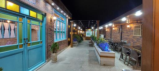 عکس رستوران صداقت