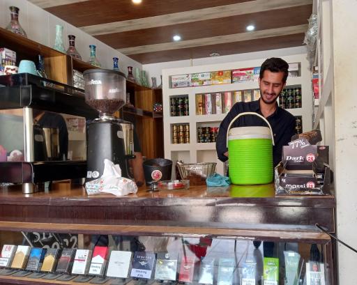 عکس کافی شاپ حسین محمودی