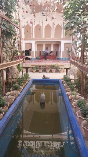 اقامتگاه و رستوران سنتی توریستی گیوا یزد