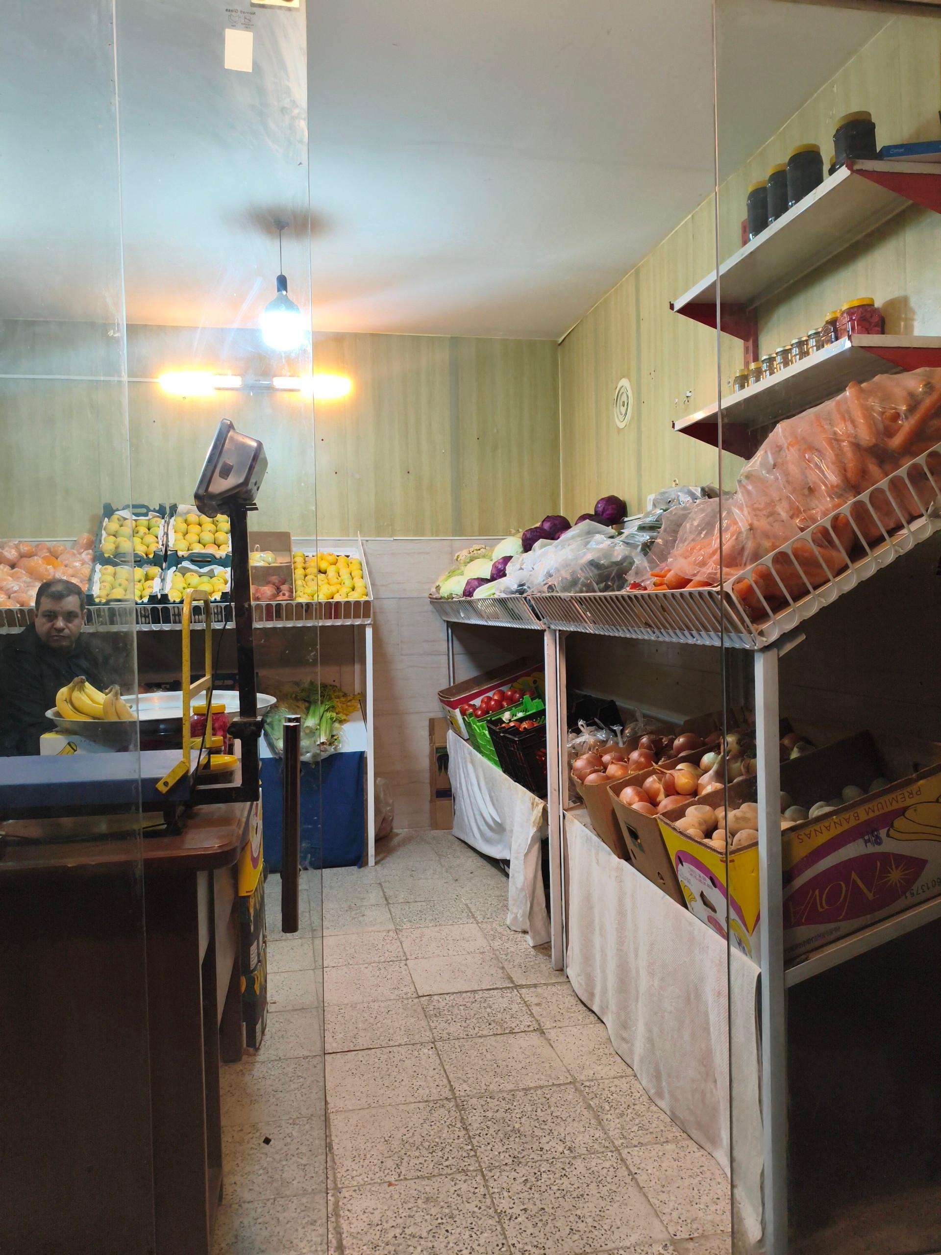 عکس میوه سرای علی 