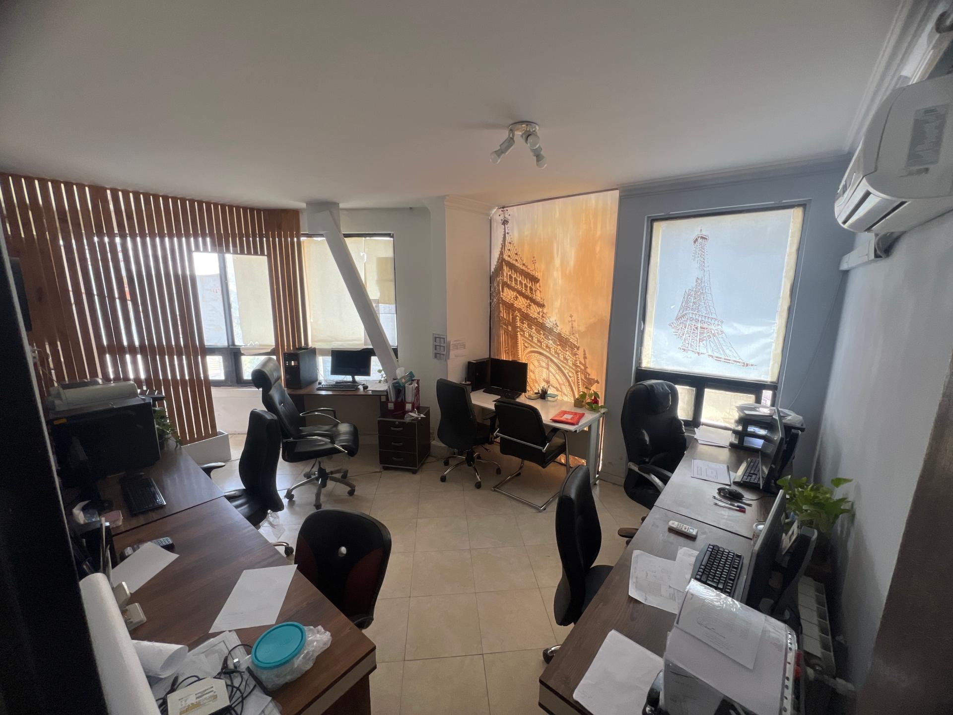 عکس دفتر طراحی شماره ٣١ (گروه نقشه برداری توان طرح)