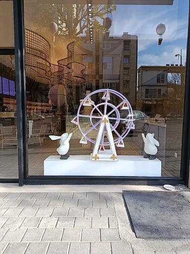 عکس نان و شیرینی جیران