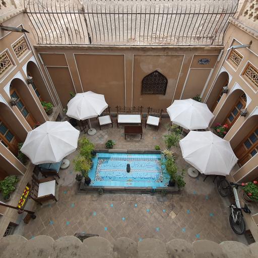 عکس هتل سنتی عمارت طاوسیه