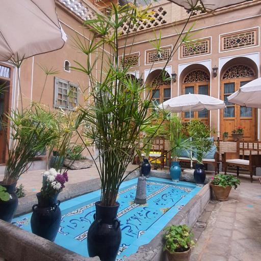 عکس هتل سنتی عمارت طاوسیه