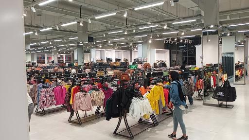 عکس فروشگاه روماک