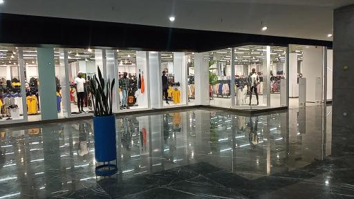 عکس فروشگاه روماک