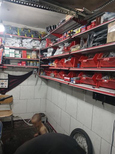 عکس کلینیک موتورسیکلت امیرحسین