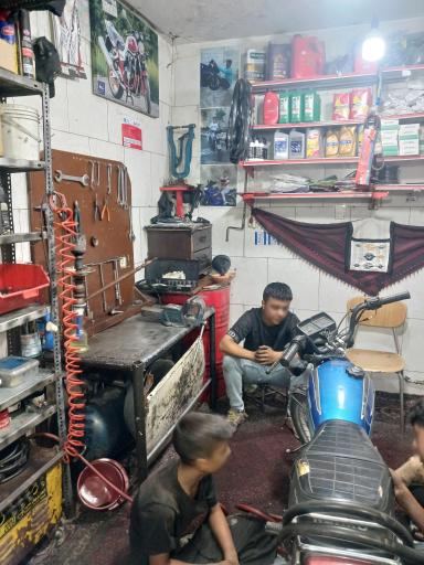 عکس کلینیک موتورسیکلت امیرحسین