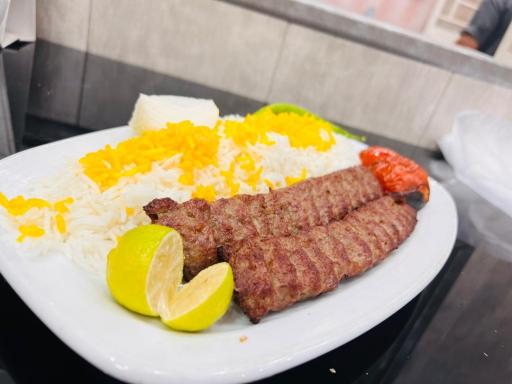 عکس رستوران نخل طلایی