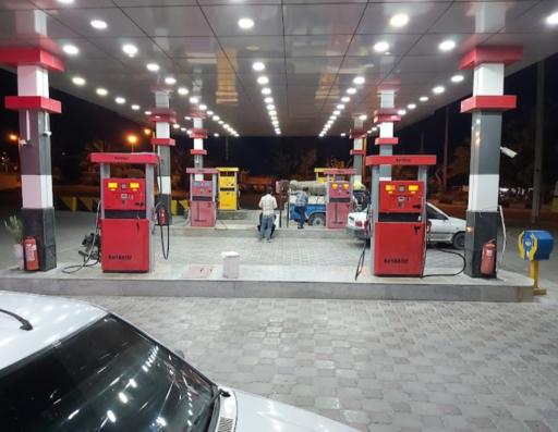 عکس پمپ بنزین ملک زاده