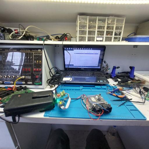 عکس تعمیرگاه و فروشگاه خدمات مهندسی خودروF14