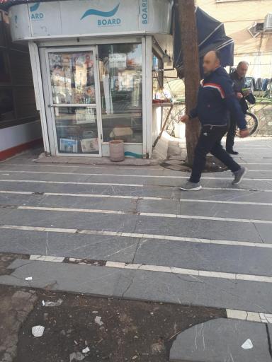 عکس دکه تنقلات 