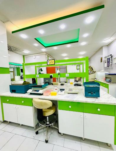 عکس آزمایشگاه پاتوبیولوژی شفا