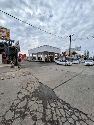 عکس پمپ بنزین زکی پور