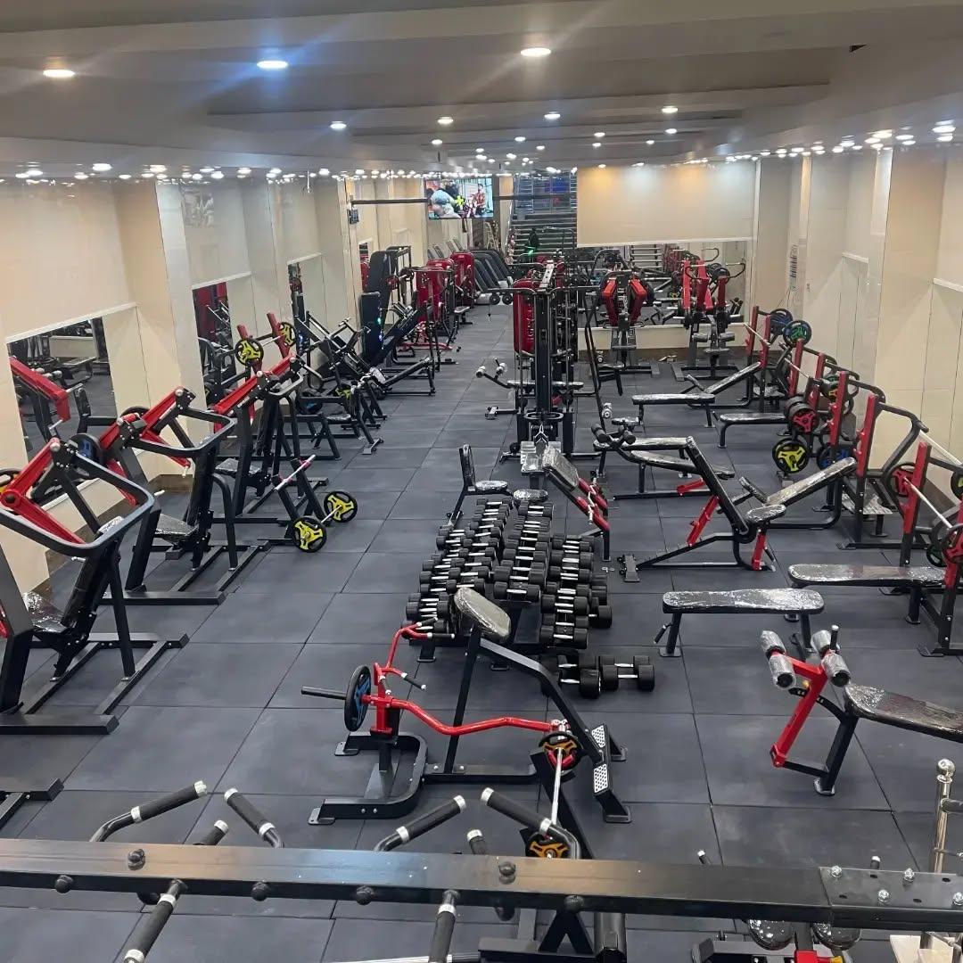 عکس باشگاه پرورش اندام وی آی پی من