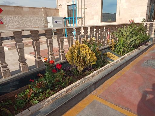 عکس پمپ بنزین فدک