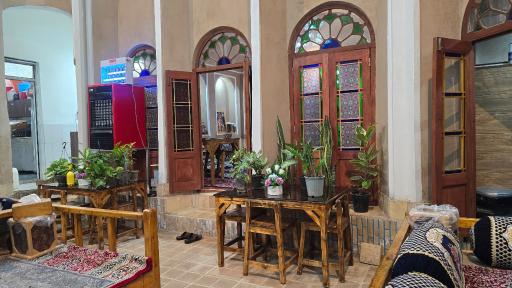 عکس رستوران سنتی وحشی بافقی