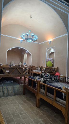 عکس رستوران سنتی وحشی بافقی