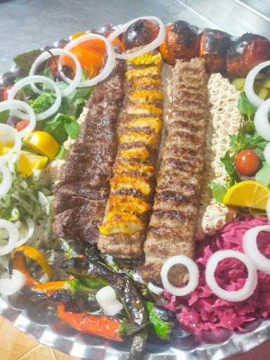 عکس رستوران سنتی وحشی بافقی