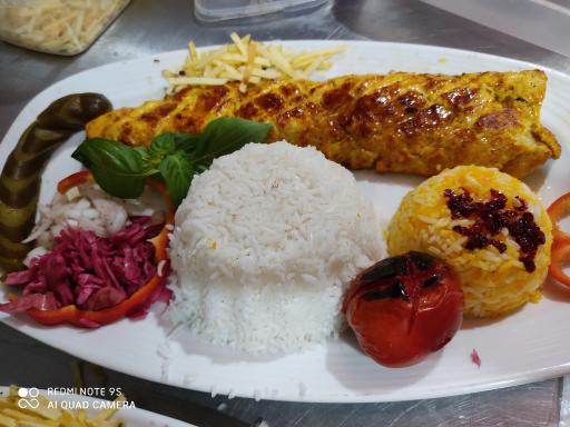 عکس رستوران سنتی وحشی بافقی