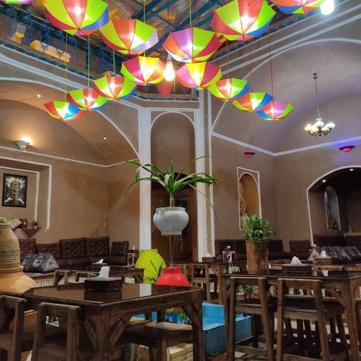 عکس رستوران سنتی وحشی بافقی