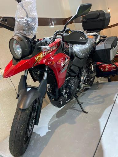 عکس نمایندگی موتورسیکلت عزیزی