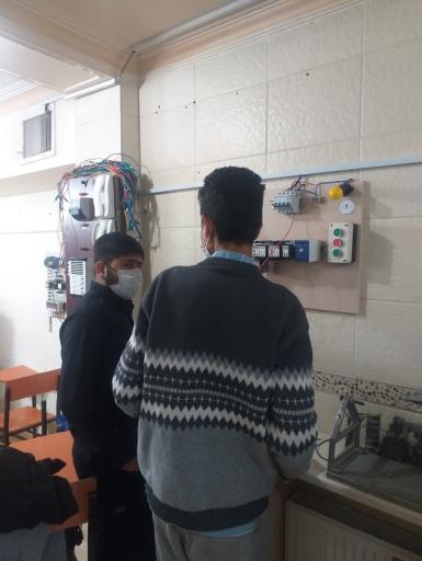 عکس آموزشگاه‌ مبتکران‌ صنعت‌ ورامین