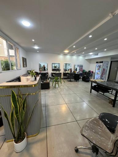 عکس سالن زیبایی آیشیل 