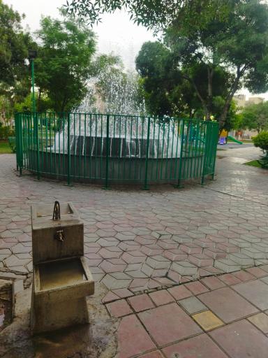 عکس آبخوری بوستان گلستان