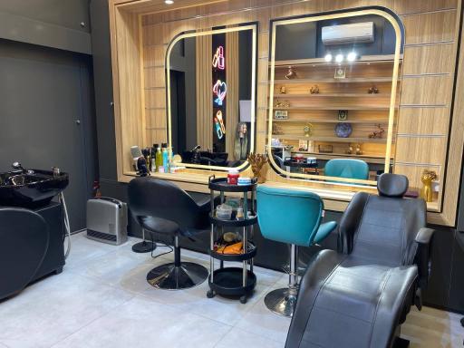 عکس سالن زیبایی زهره