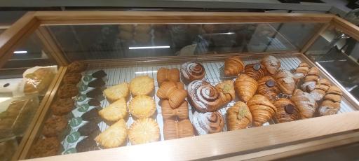 عکس کافه قنادی تیکانو