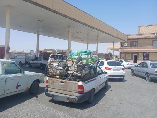 عکس پمپ بنزین نیمروز سیستان