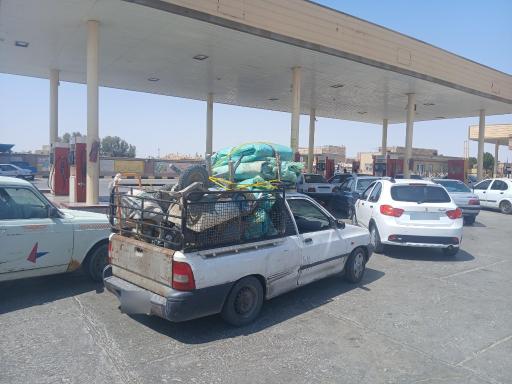 عکس پمپ بنزین نیمروز سیستان