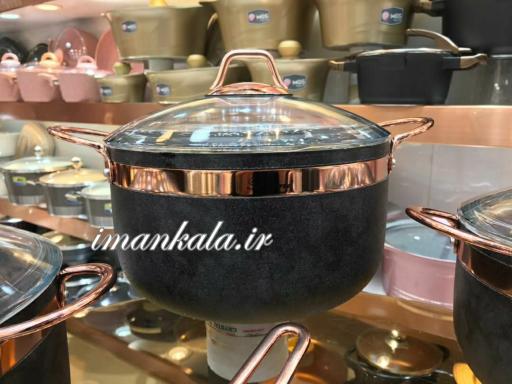 عکس دفتر فروشگاه اینترنتی ایمان کالا آی آر