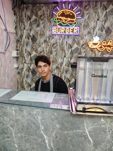 عکس فست فود نوفل لوشاتو