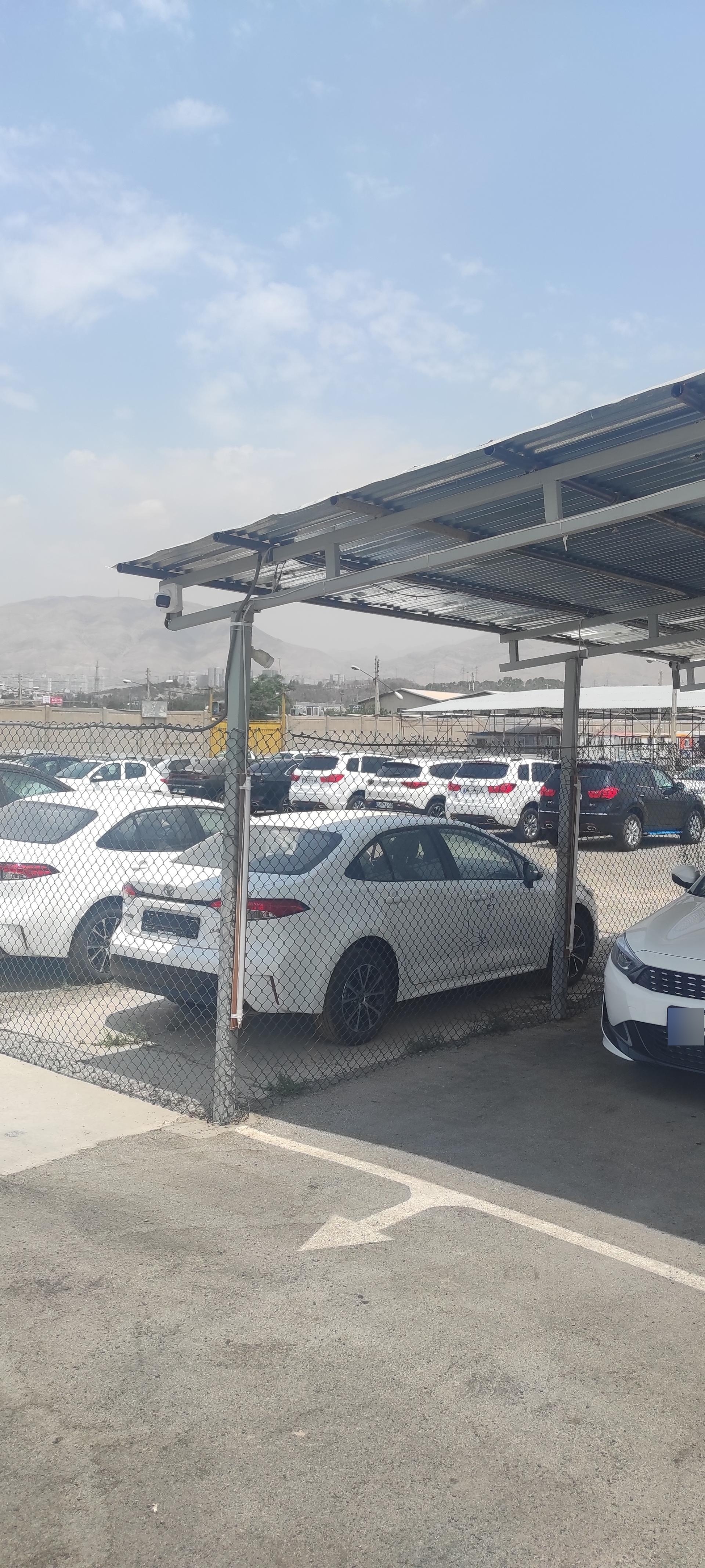 عکس پارکینگ چیتگر